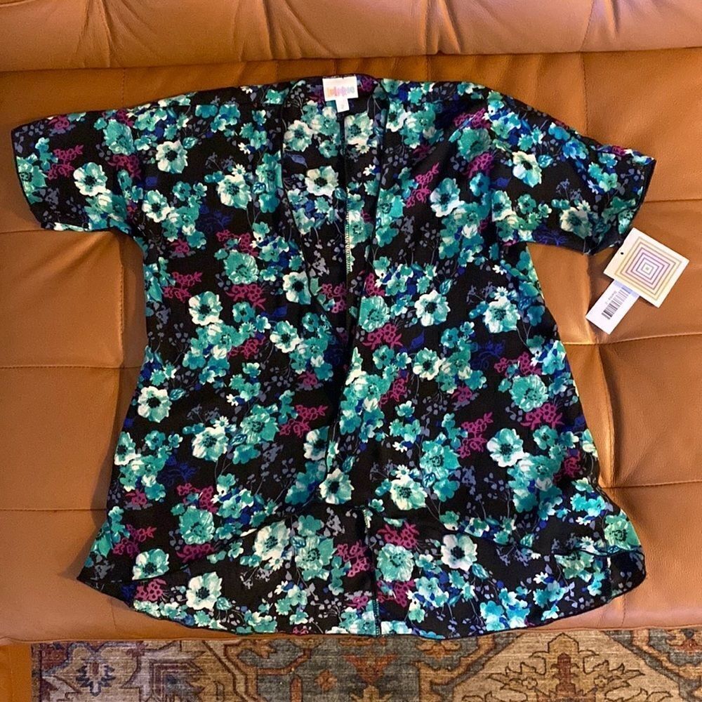 LULAROE Bianka Floral Pattern NWT